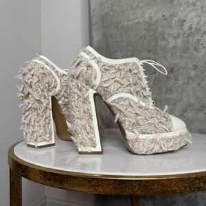 Chanel CC Cream Furry Patent Lace Up Cap Toe Block Heel Oxford